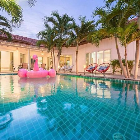 Majestic Residence Pool Villa 4 Bedrooms Private Beach 芭達亞 外观 照片