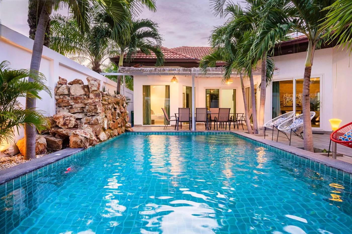 Majestic Residence Pool Villa 4 Bedrooms Private Beach 芭達亞 外观 照片