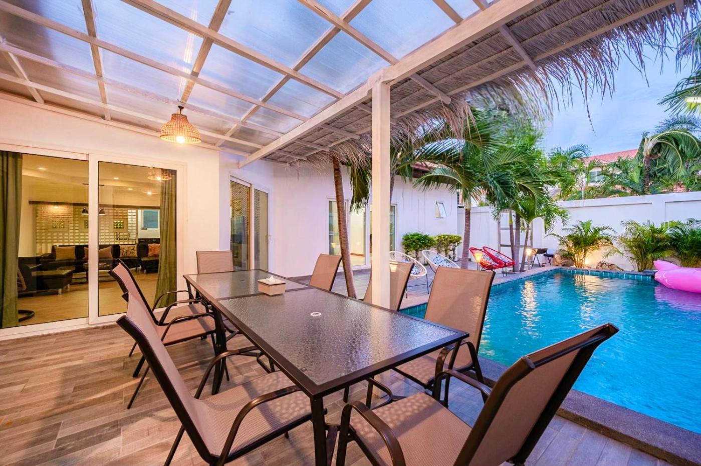 Majestic Residence Pool Villa 4 Bedrooms Private Beach 芭達亞 外观 照片