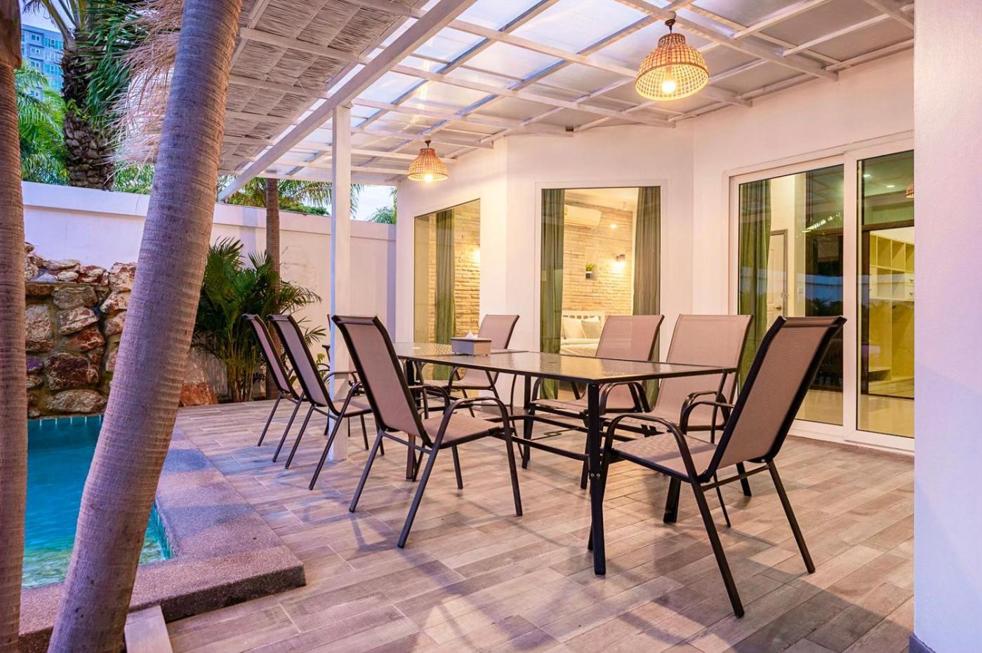 Majestic Residence Pool Villa 4 Bedrooms Private Beach 芭達亞 外观 照片