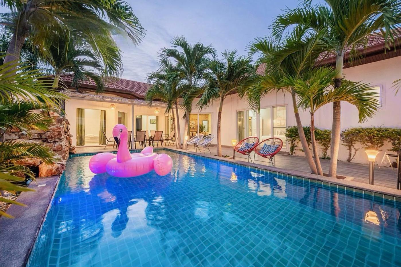 Majestic Residence Pool Villa 4 Bedrooms Private Beach 芭達亞 外观 照片